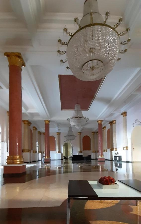 Luxuria Palazzo Di Italia